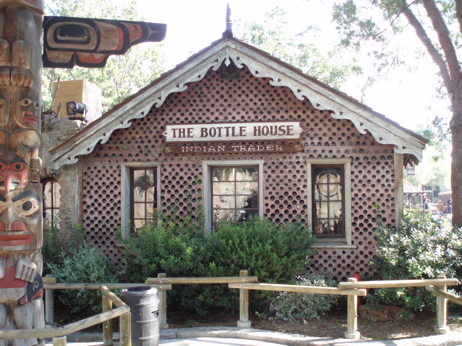 [9+bottle+house+1+(2).JPG]