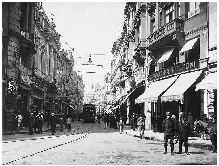 Contrabaixo elétrico: onde os antigos dos anos 50, 60 e 70 aprendiam a tocar contrabaixo? 1915-Rua+15+de+Novembro