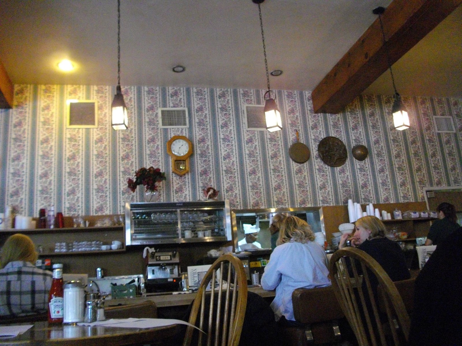 ... : Los Angeles Diner Reviews: Village Coffee Shop--Over and Under