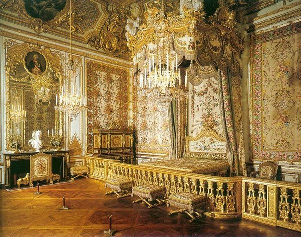 [3268403-Versailles-Queens-Room-1.jpg]