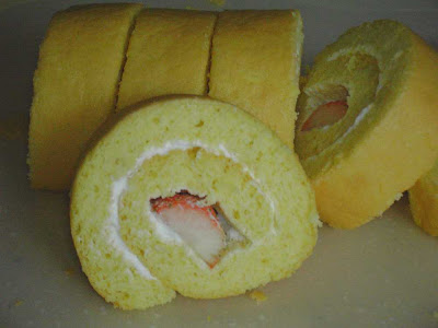 السويسرول بكريمة الجبنة ..يمممممممممممي..  SB+swiss+roll+2