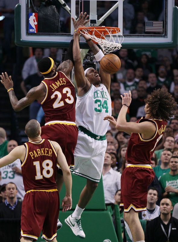 lebron james dunk. lebron james dunking pictures.