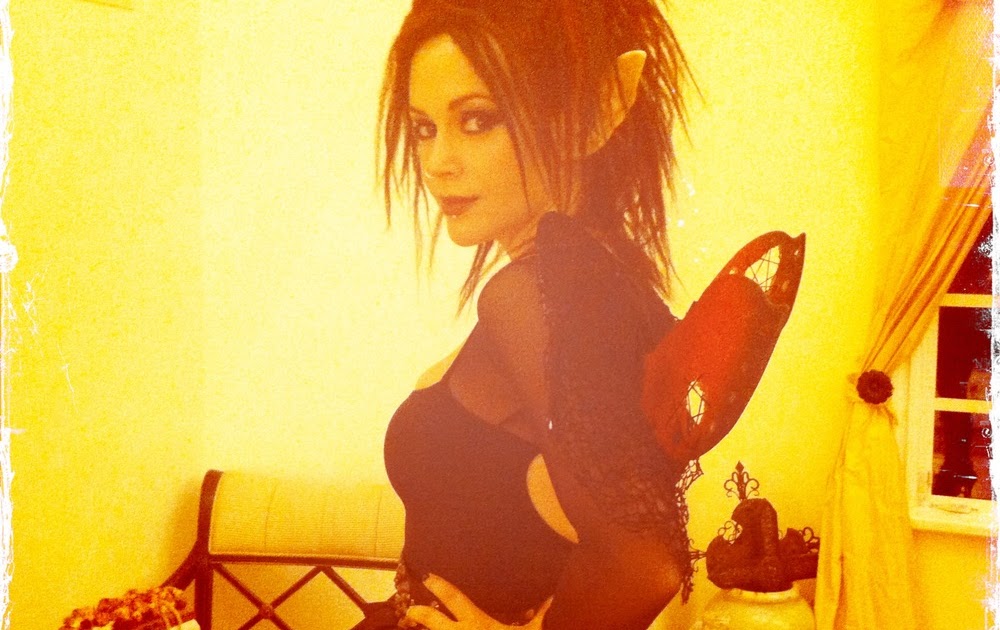 Celebrity Whereabouts Alyssa Milano celebrates Halloween