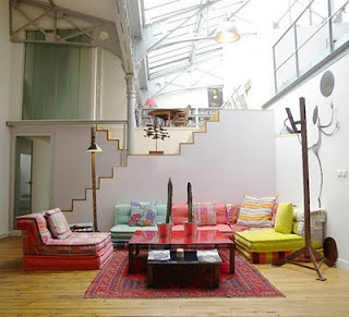 Con encanto . . .: Inspiración: Cojines en el suelo