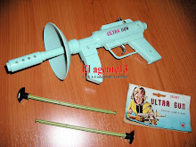 PISTOLA ESPACIAL DE LOS 70s.