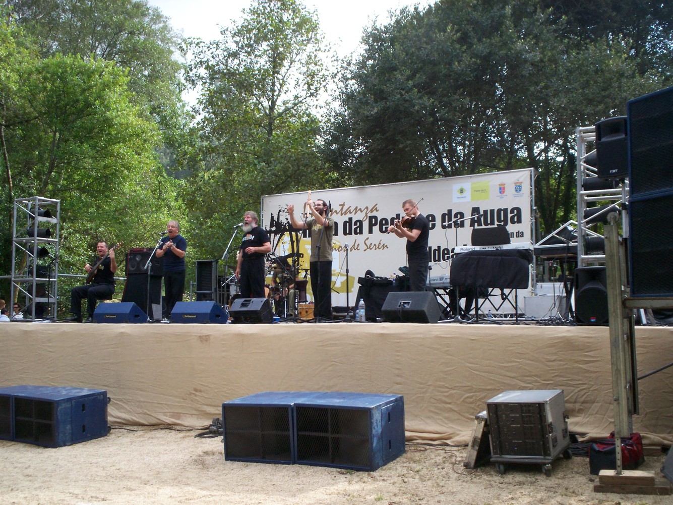 [100_0988Cruz+Martinez.JPG]