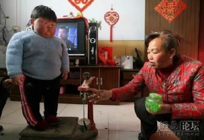 Unbeliveable Chinese Girl Weighs 41.3 Kgs Pictures