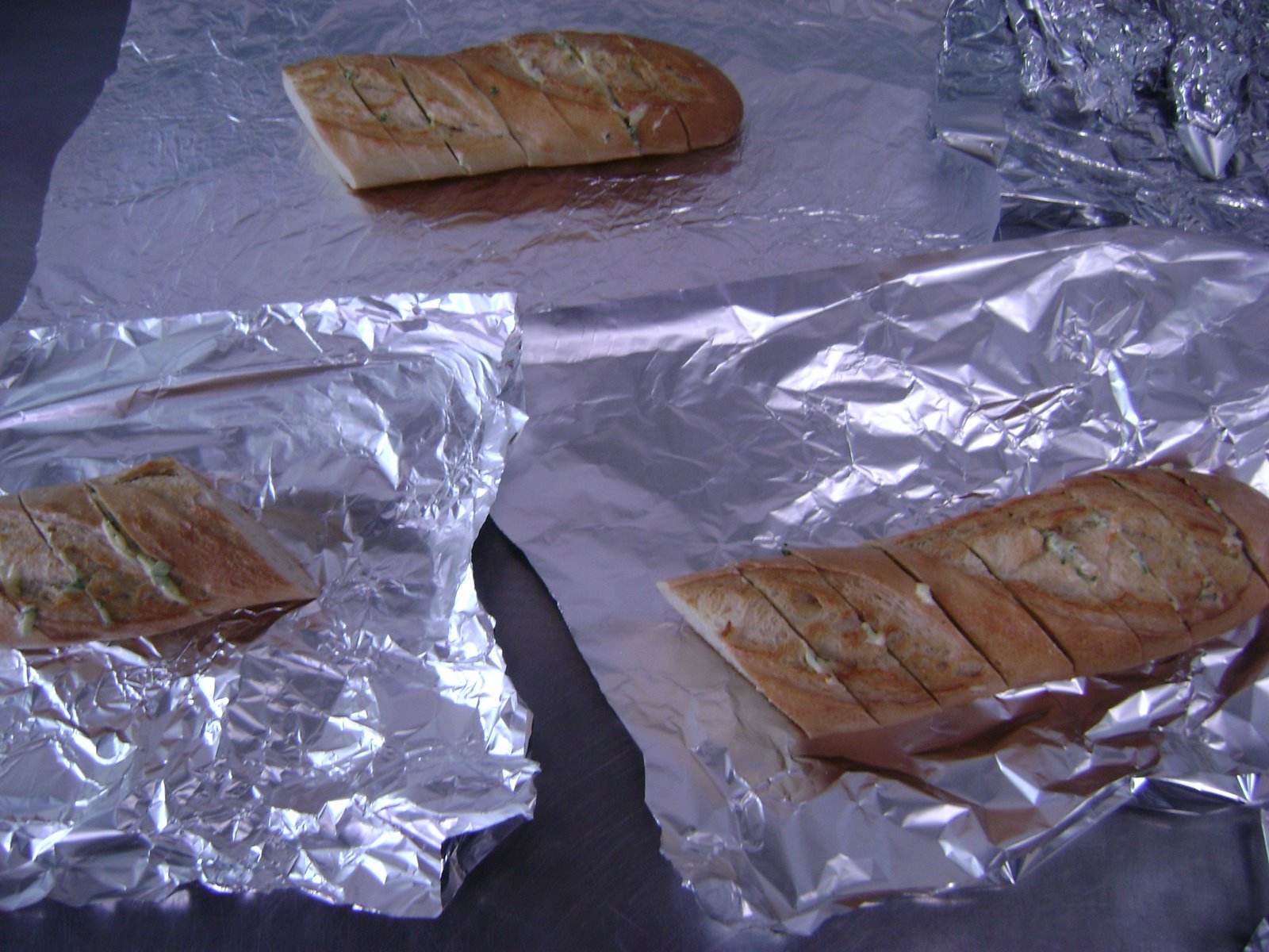 [Garlic+bread+wrapped.JPG]