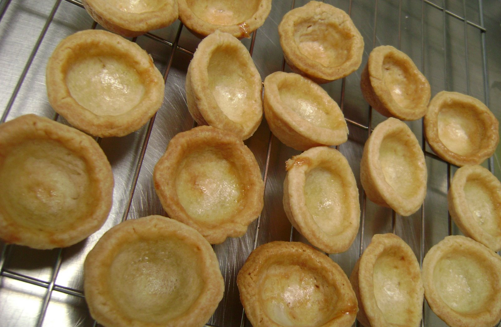 [Canape+tart+cases+cooked.JPG]