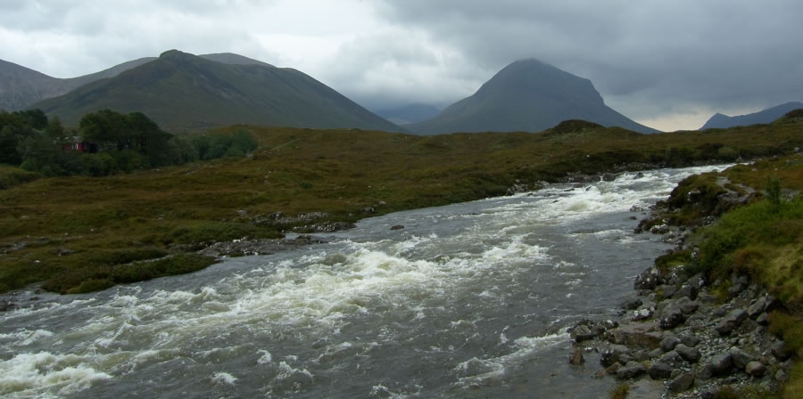 [Photograph+River+Sligachan+Skye+Scotland+02.jpg]