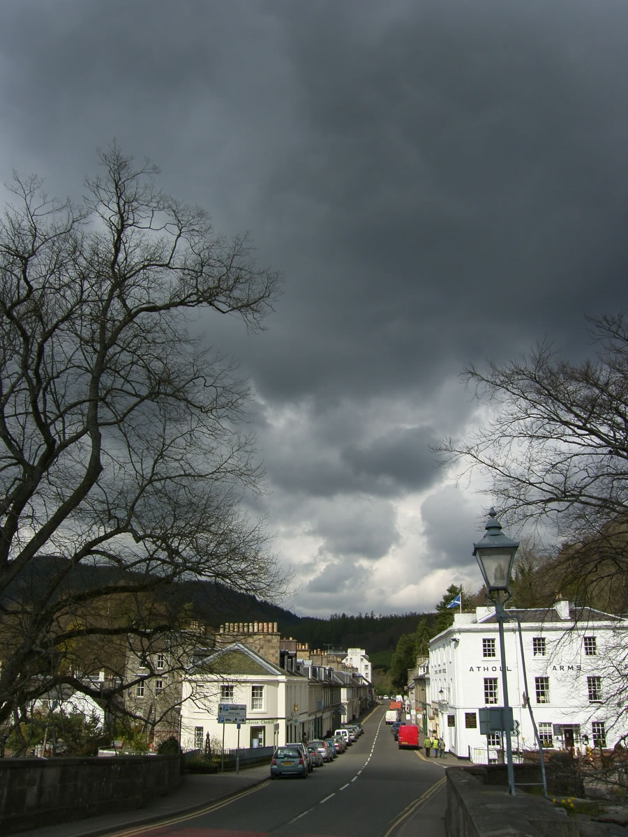 [Photograph+of+Rain+Clouds+Dunkeld+Scotland.jpg]