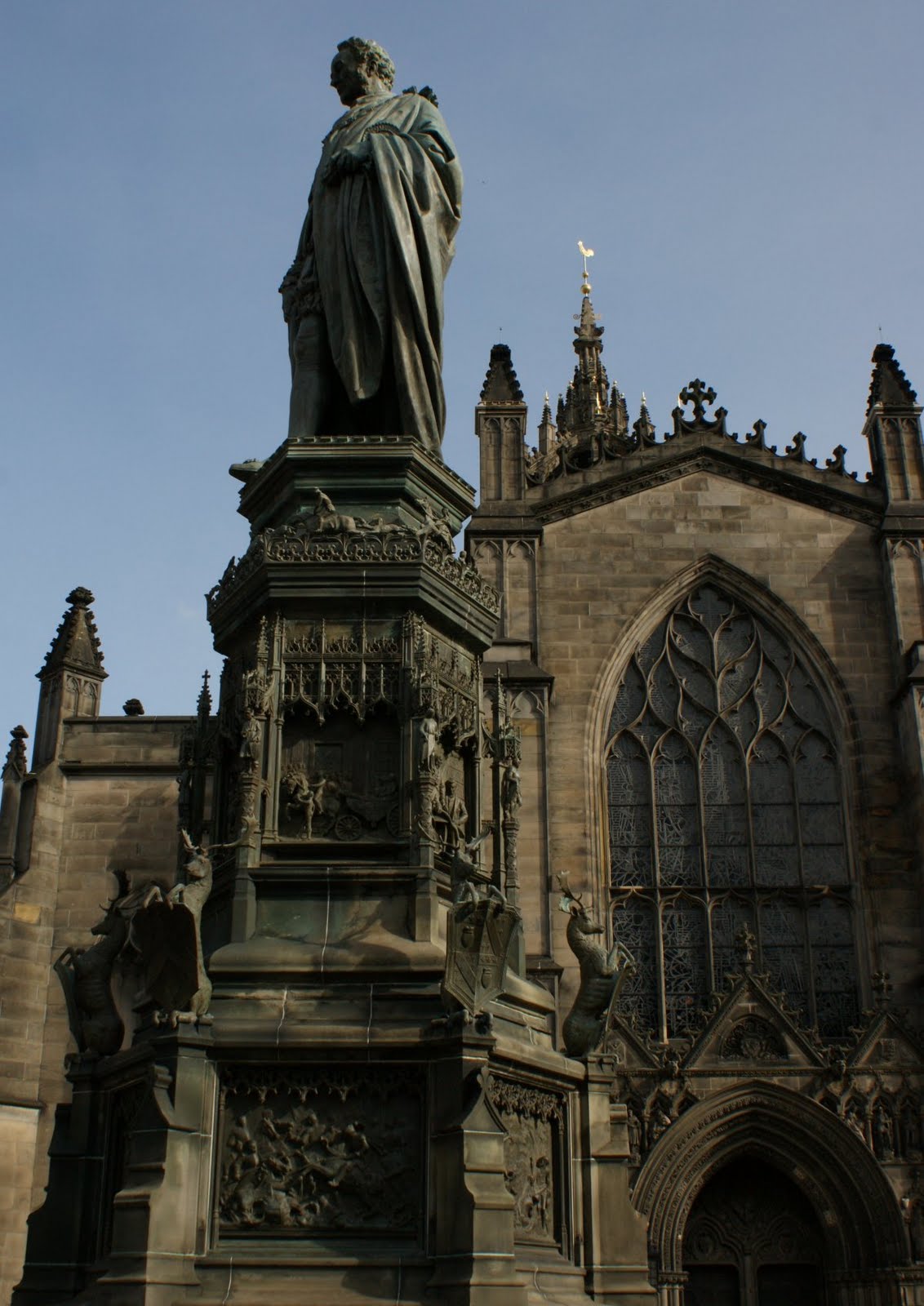 [Photograph+Duke+of+Buccleuch+Statue+Scotland.jpg]