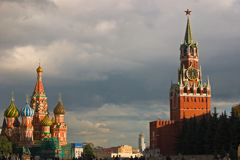 [StBasile_SpasskayaTower_Red_Square_Moscow_hires.jpg]