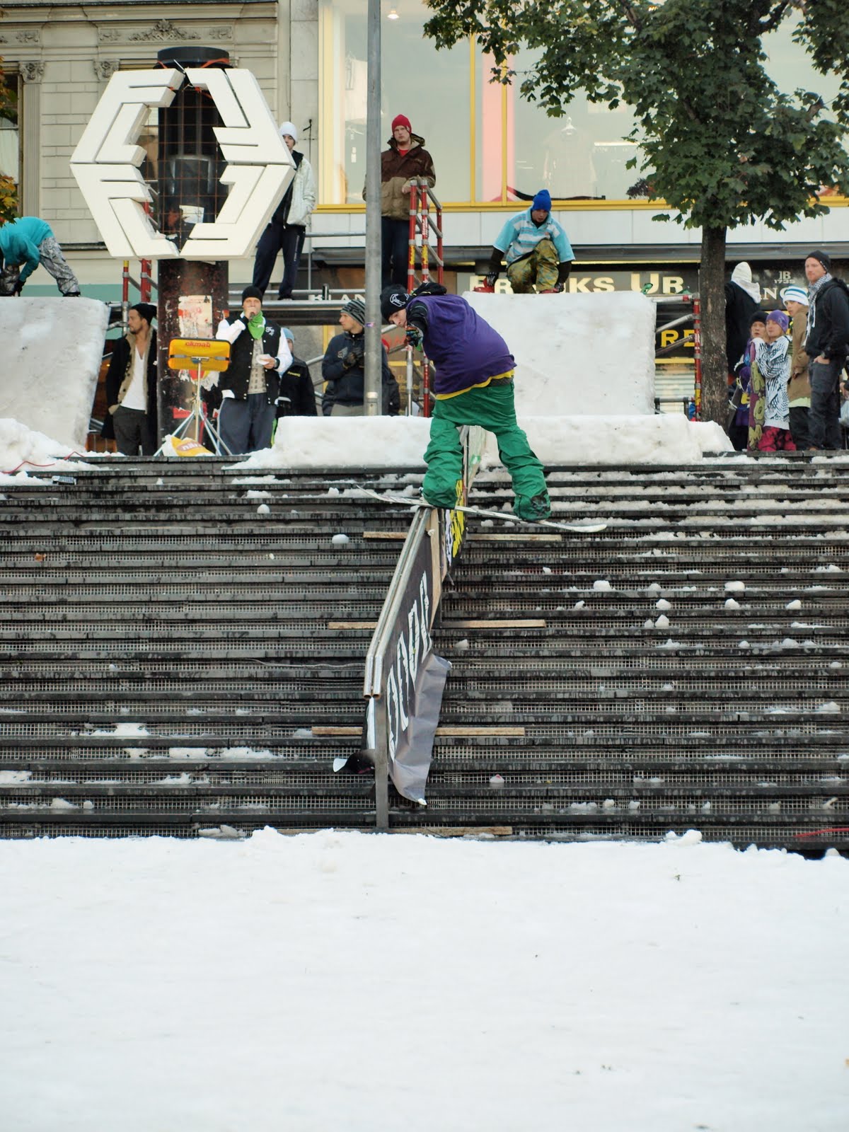 [Halldor+Fs+board+fl+raljam.jpg]