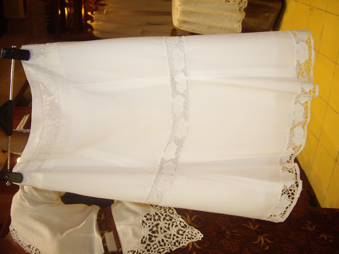 Uluwatu White Lace Skirt