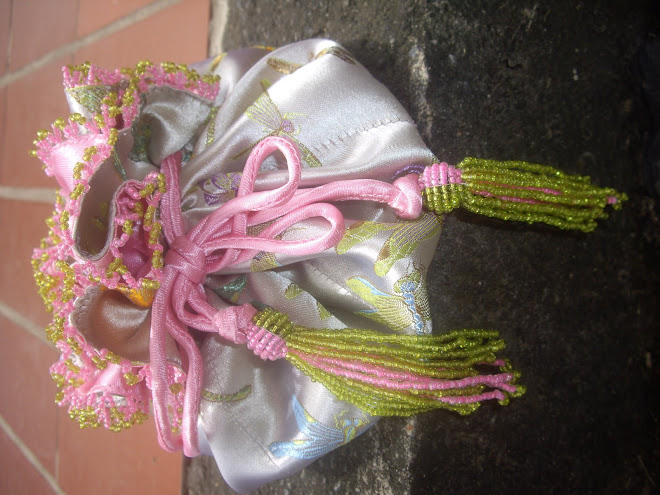 SATIN-SILK JEWELRY BAG.  PALE MINT GRAY, BABY PINK LINING INSIDE