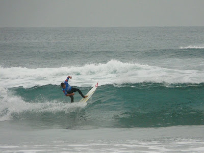 billabong pro mundaka. primera ronda en sopelana
