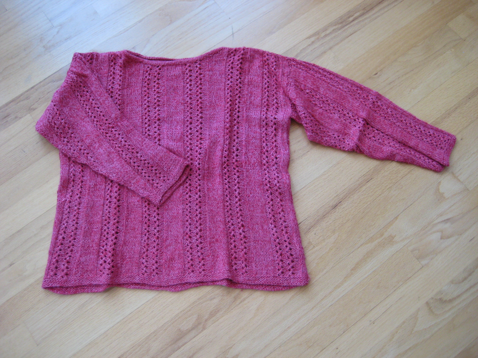 [First+sweater+for+Mom+detail.JPG]