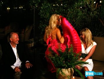 [real_housewives_oc_408_17.jpg]