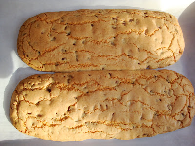 chocolate chip biscotti.