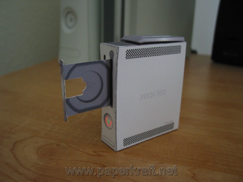 Xbox 360 Papercraft + HDDVD Free Papercraft, Paper