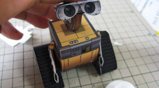 Simple Wall-E Papercraft