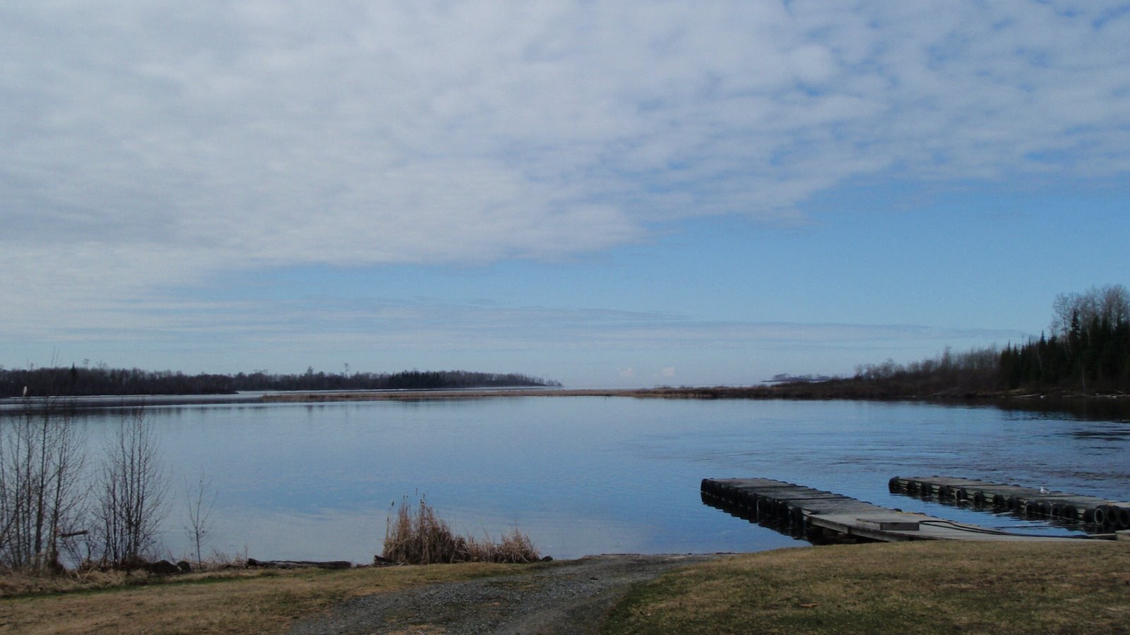 [May62009+lake+012.jpg]