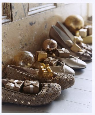 Under A Paper Moon: Happy Golden Days