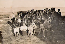 Μεσολογγίτες το 1933 πιθανόν στην Αγία Τριάδα.