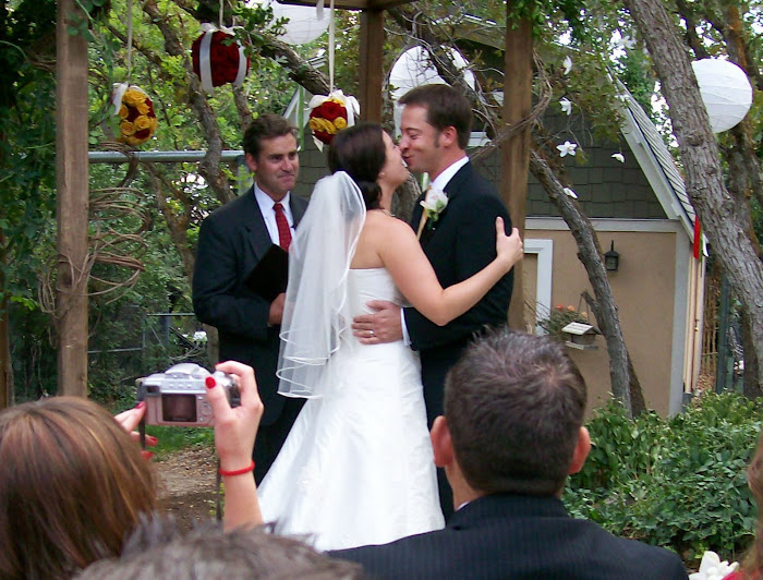 Danny and Megan Wedding Kiss