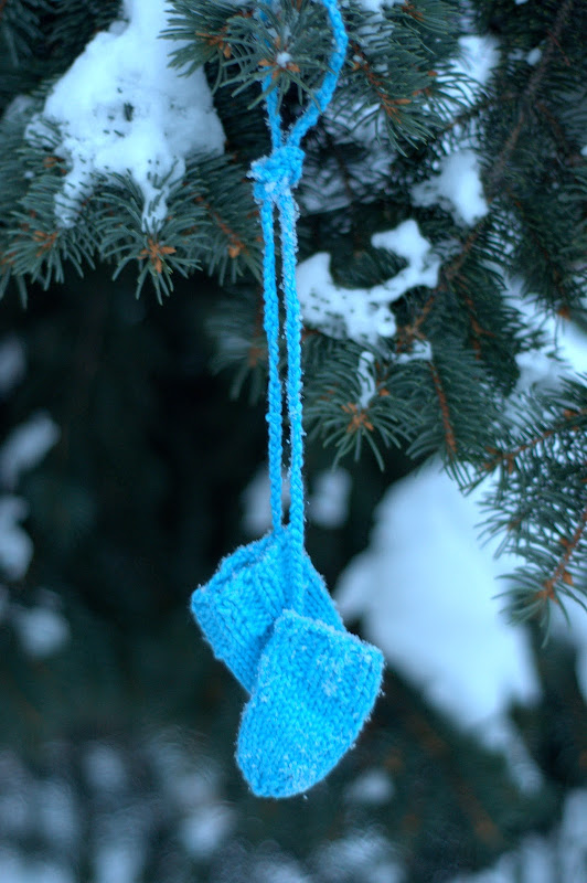 Aesthetic Nest Knitting Blue Baby Mittens on a String