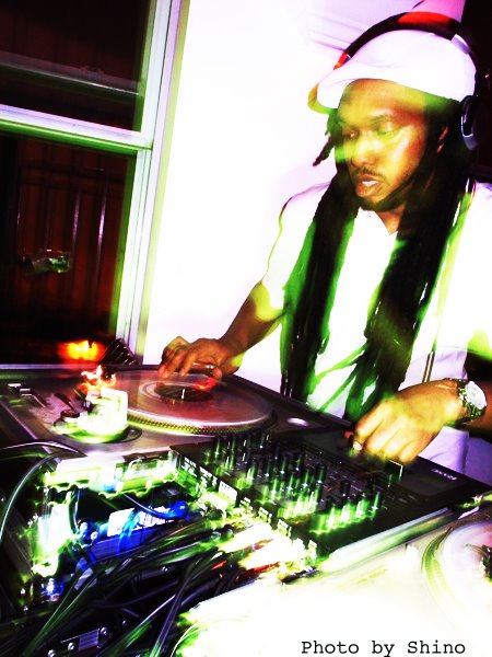 [Whiteparty+-+2+copy.jpg]