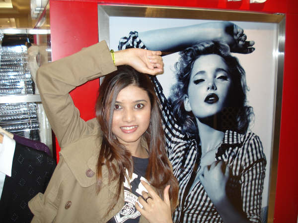 Nida Khan went to the pharmacy