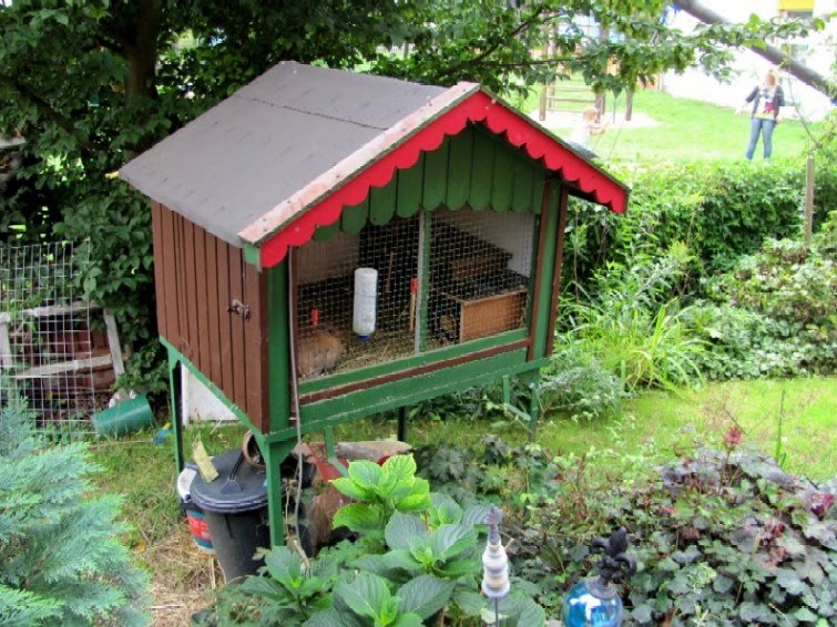 Gartenarbeit Ideen Ein Kaninchenstall für den Garten