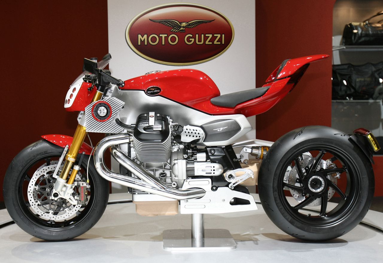 [big_moto_guzzi_v12_eicma_2009_01.jpg]