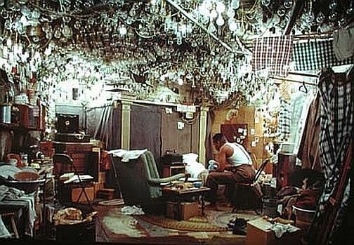 [20040115-wall+Ellison+invisible+man.jpg]