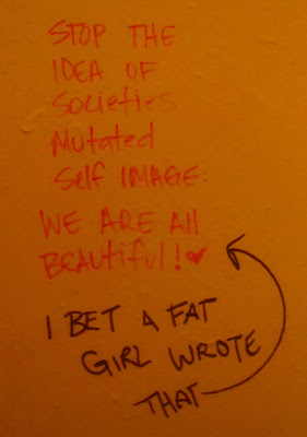 hilarious+toilet+graffiti6.jpg