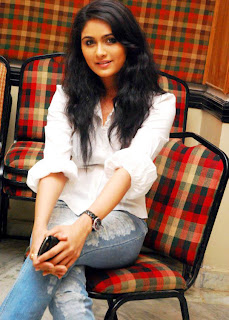 Actresss Biyanka Desai wallpapers, Hot photos