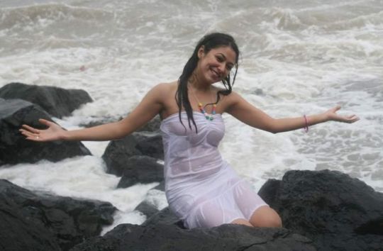 [Anjali-Pandey-wet-and-sexy-in-white-7.jpg]