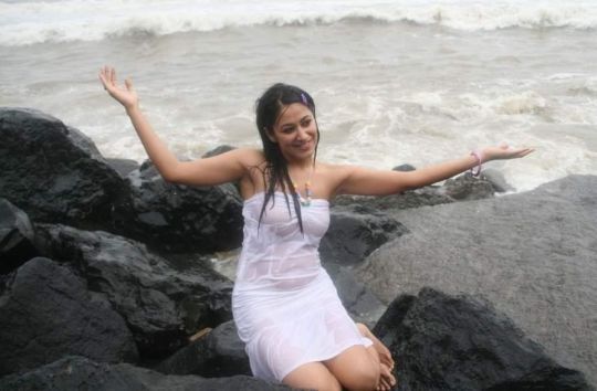 [Anjali-Pandey-wet-and-sexy-in-white-2.jpg]