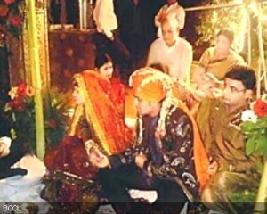 [dhoni-marriage-reception-photos-123bolly-com-14.jpg]