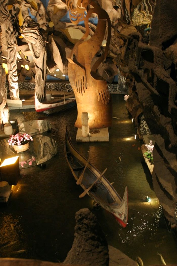 [tw-3-2-5d-interior2.JPG]