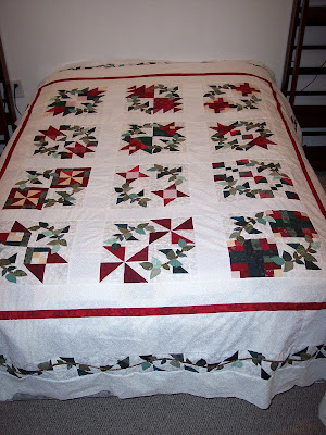 Applique Quilt Pattern book in Red and Green fabric's