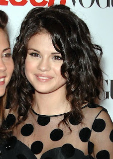 Selena Gomez Style Hairstyles, Long Hairstyle 2011, Hairstyle 2011, New Long Hairstyle 2011, Celebrity Selena Gomez Style Hairstyles