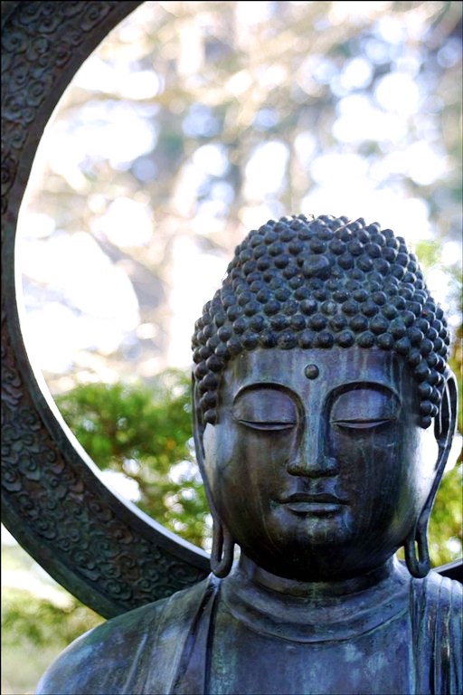 [japanese-garden-buddha.jpg]