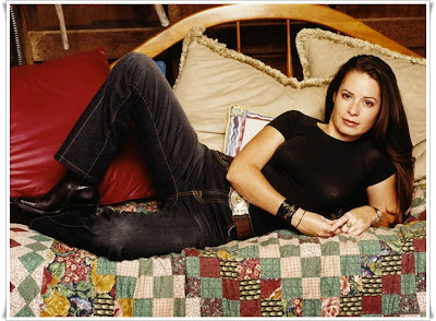 Holly marie combs wallpaper