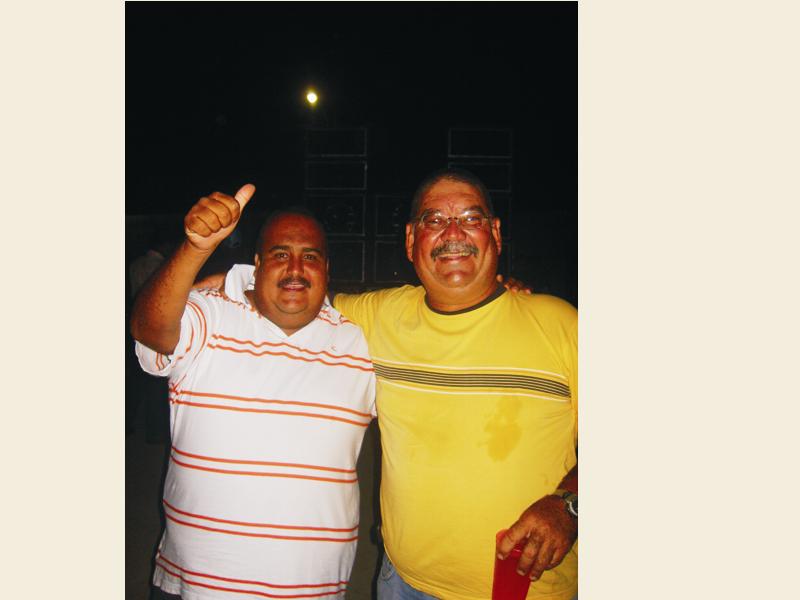 [el+bufalo+e+ulises.JPG]