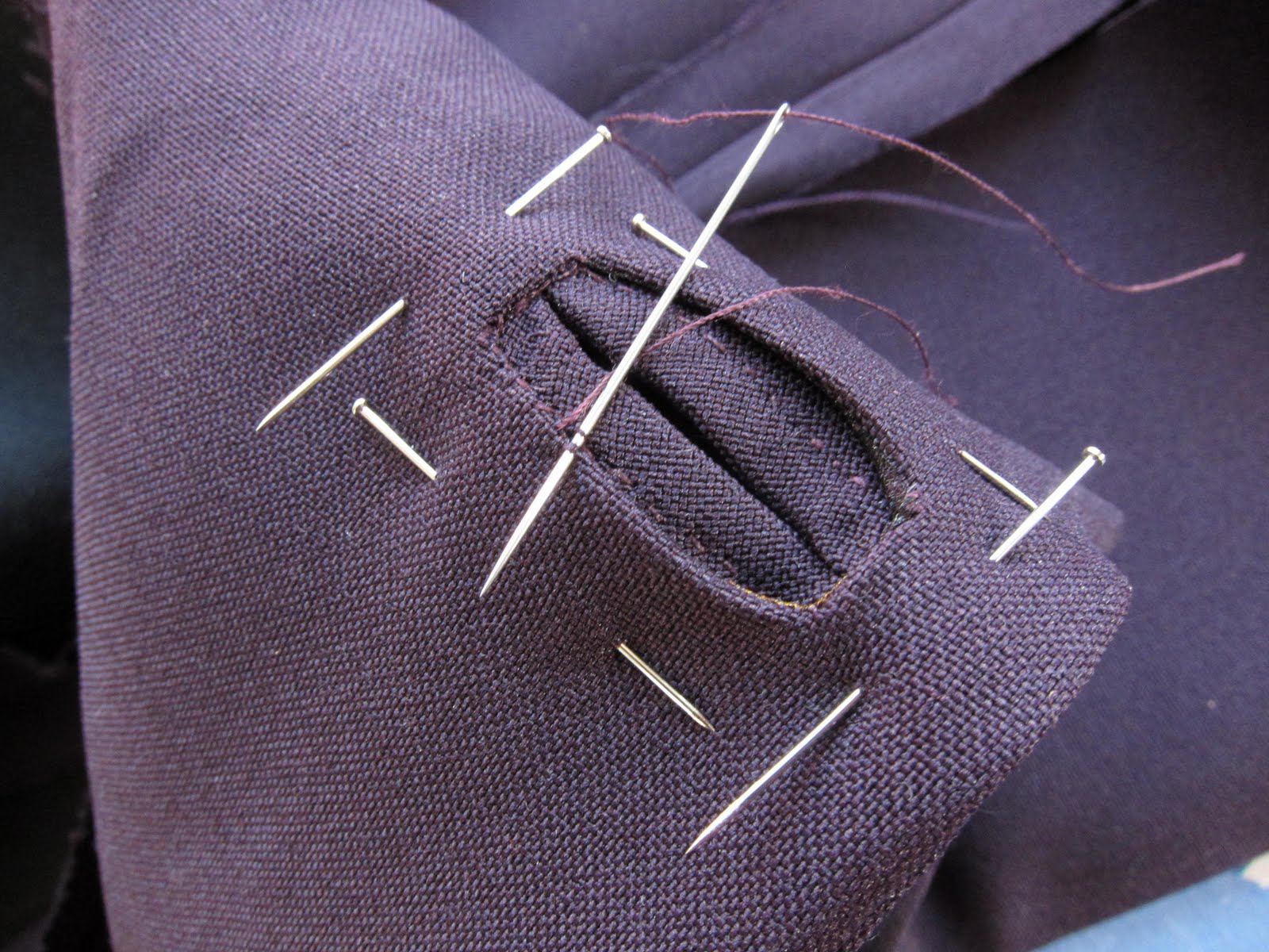 Tutorial; Tailored Buttonhole Eddie Luciano