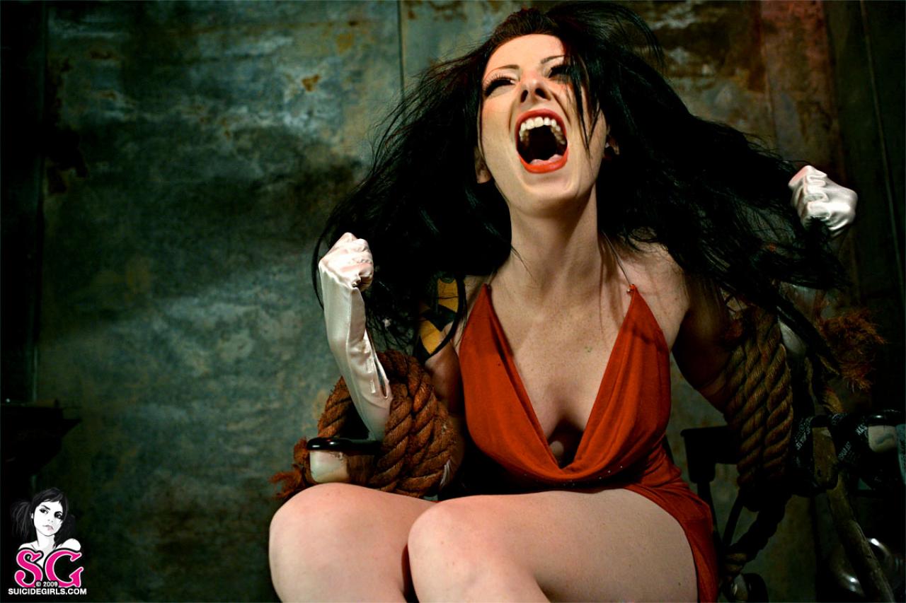 [Suicide_Girls_Must_Die!_8.jpg]