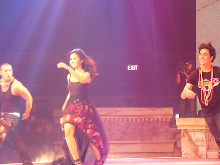 Star Celebs All Star Bench Uncut Fashion Show Photos
